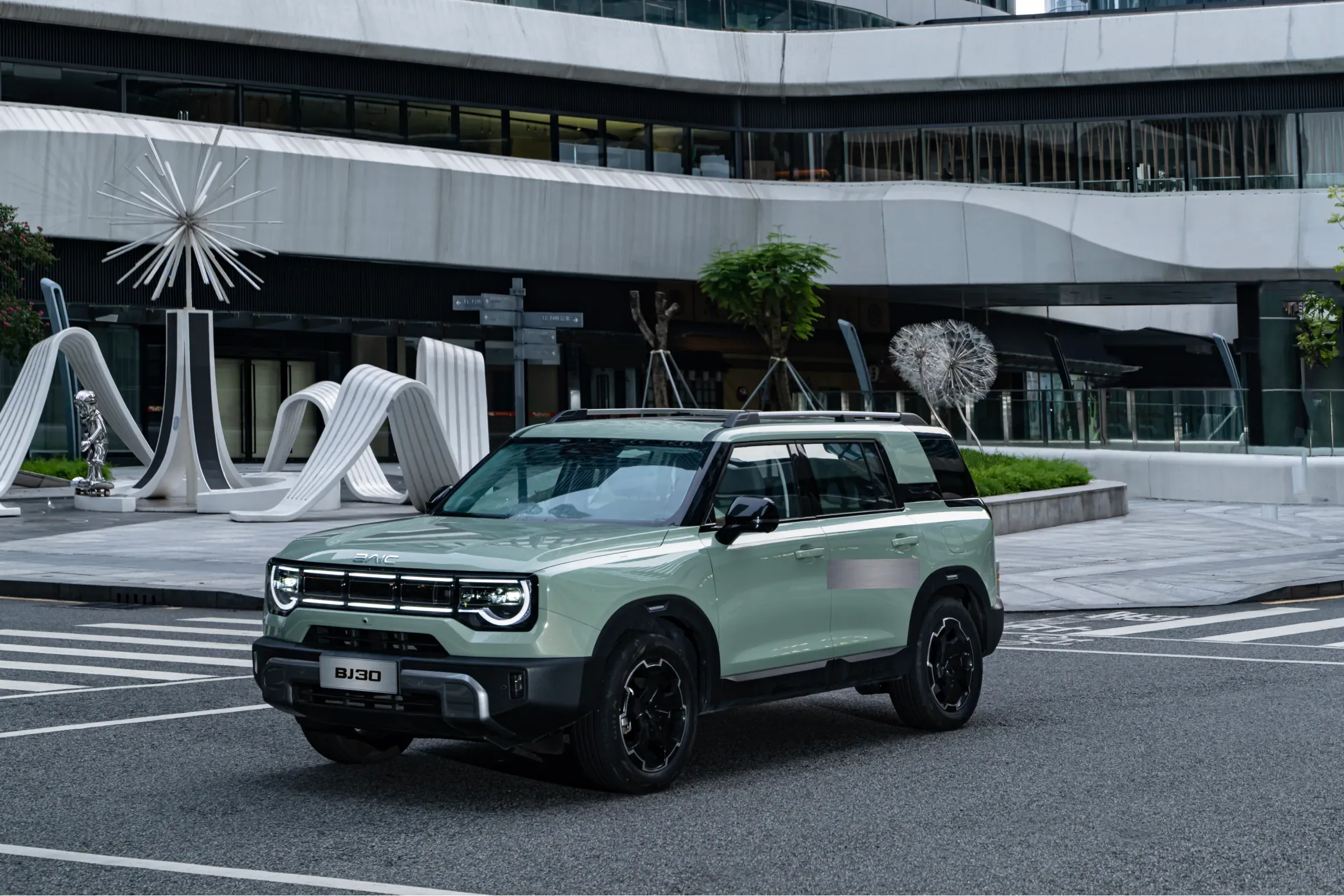 BAIC B30e Hybrid — exterior
