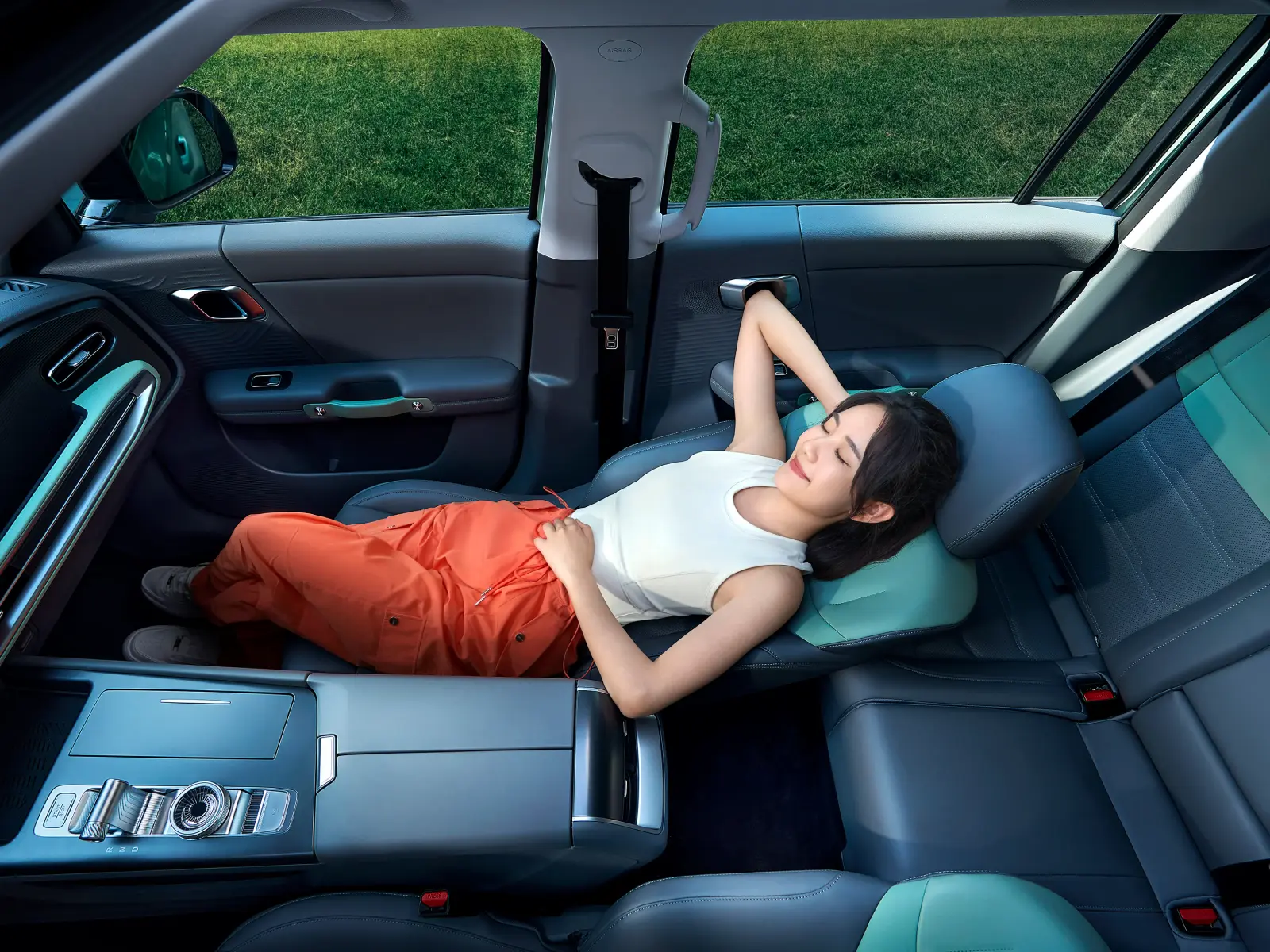 BAIC B30 — Volante, asientos y confort